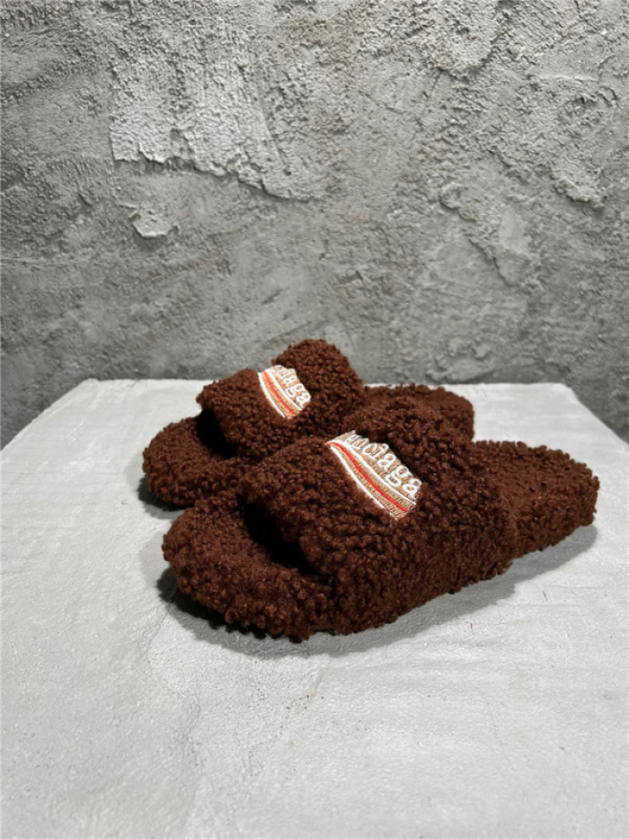 BLCG SLIPPERS