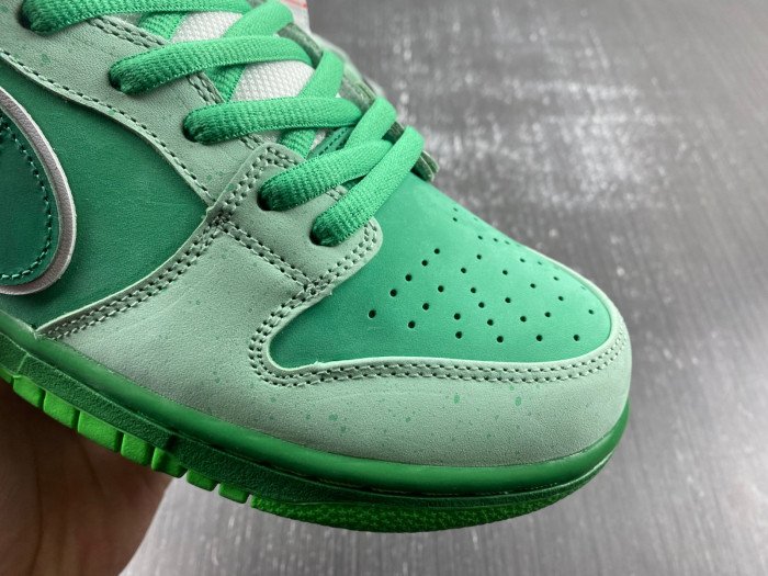 Concepts x TIFFANY CO. x Nike SB Dunk Low  BV1310-303