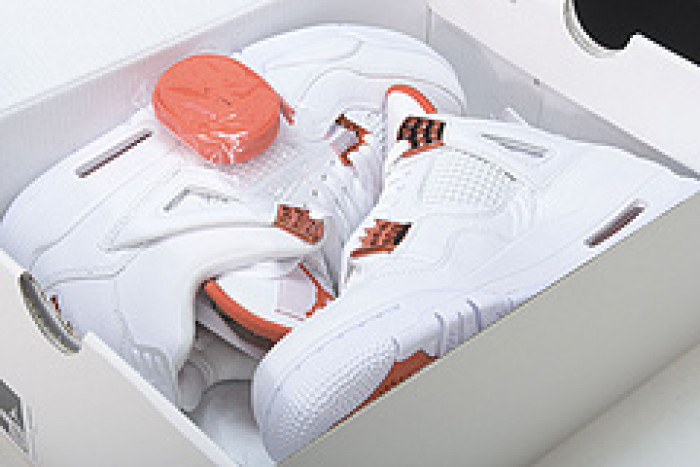Air Jordan 4 Retro Metallic Orange CT8527-118