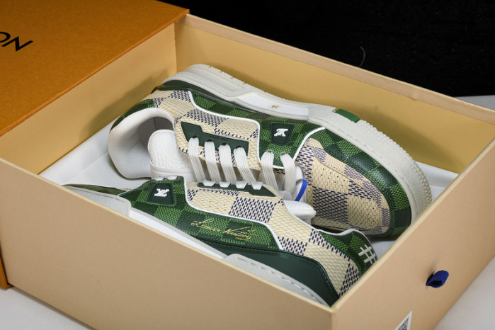 LV SNEAKER LOW 110702