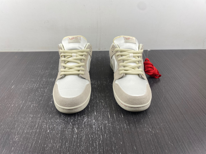 Nike SB Dunk Low 2024 WHITE/GREY/SILVER FZ5654-100