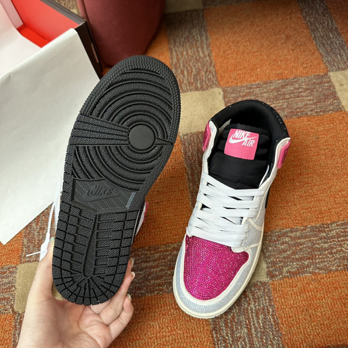 AIR JORDAN 1 RETRO  AJ-06