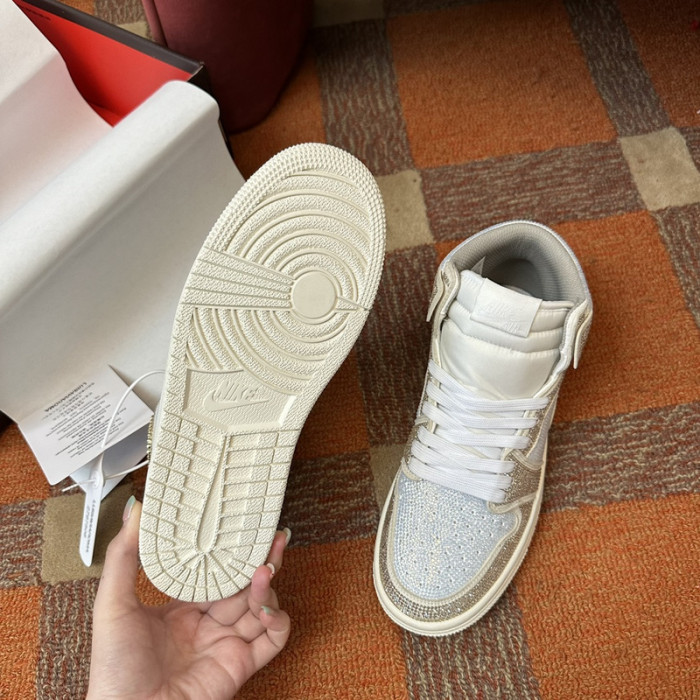 AIR JORDAN 1 RETRO  AJ-05