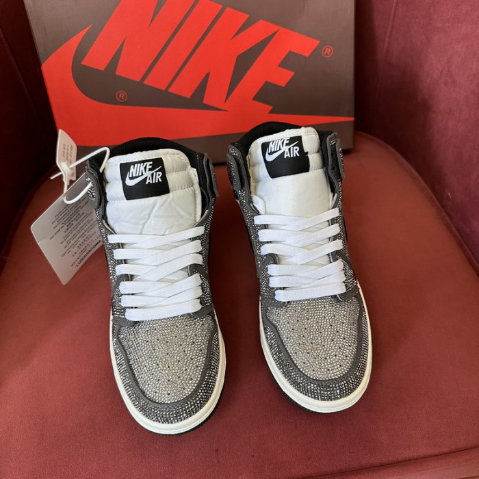 AIR JORDAN 1 RETRO  AJ-11