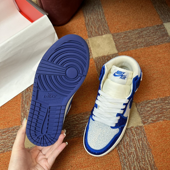 AIR JORDAN 1 RETRO  AJ-19