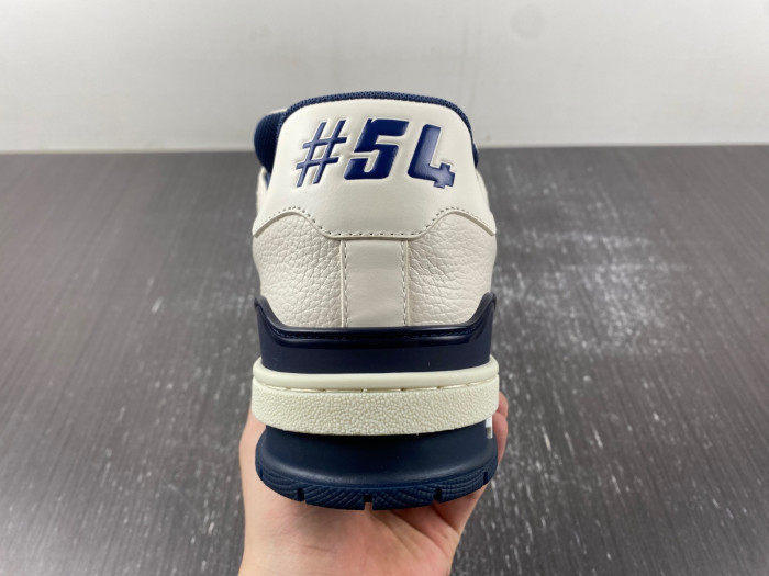 LV SNEAKER LOW   120402