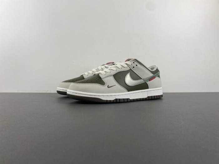 Nike Dunk Low “Year of the Snake” HV5980-231