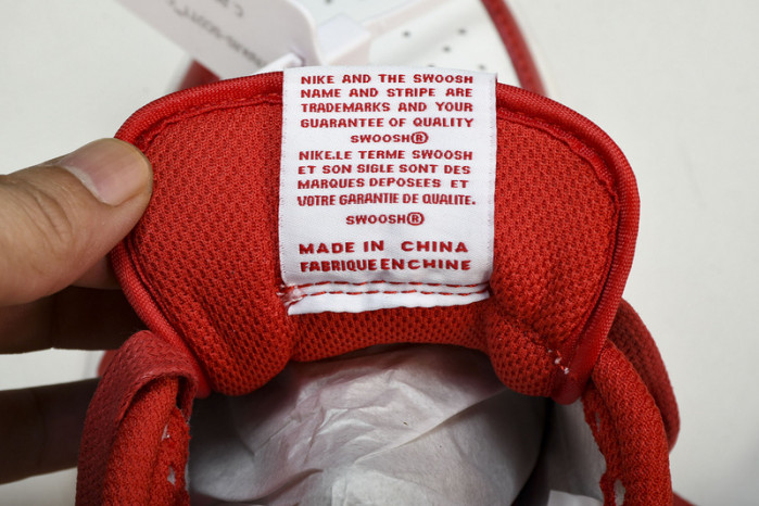 Travis Scott x Air Jordan 1 Low OG  DM7890-103