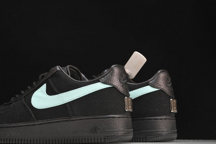 NIKE AIR FORCE 1 LOW x  Tiffany & Co.