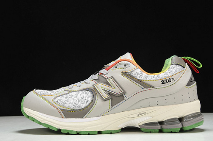 New Balance yeeshoes   ML2002RGD