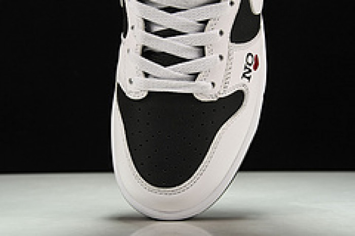 Supreme x Nike SB Dunk High QS “By Any Means”SUP  DN3741-002