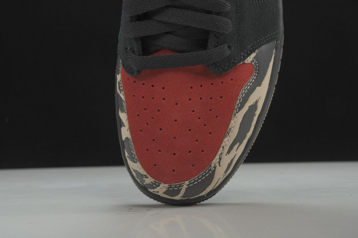 AIR JORDAN 1 Low " Carnivore "  DN3400-001