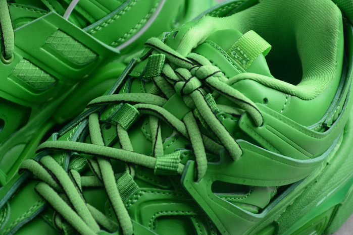 BLCG  Track TRAINER  Yeeshoes  22040703