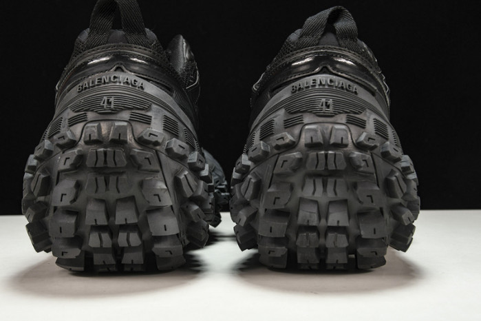 BLCG    Defender Rubber Platform Sneakers  W2RA61000