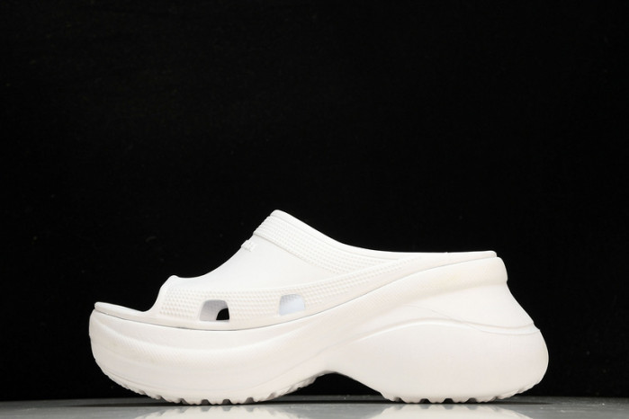 BLCG POOL CROCS  SLIDES W1S8E-9000