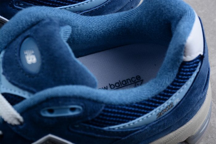 New* Balance WL2002  M2002RHC