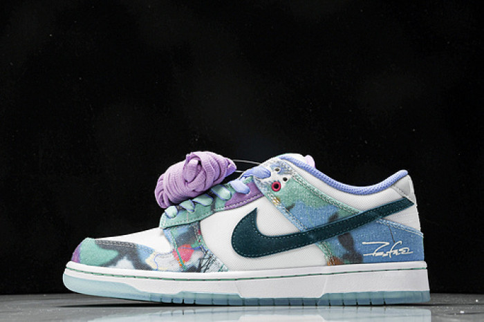 Nike Dunk Low x  Futura Laboratories HF6061-400