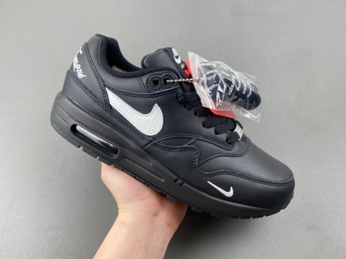 Supreme x Nike Air Max 1 