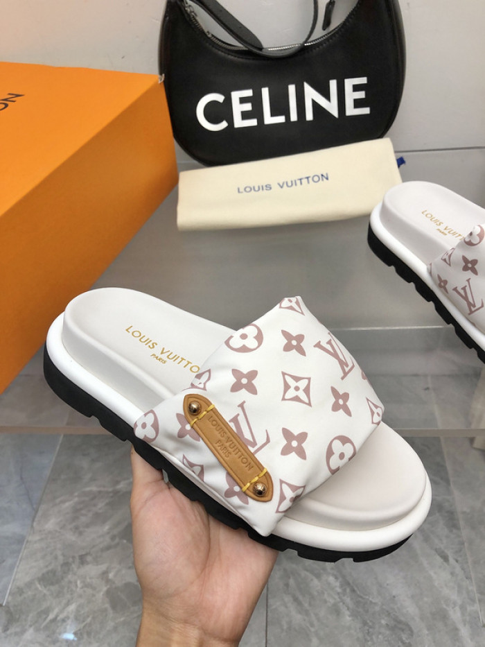LV SLIPPERS