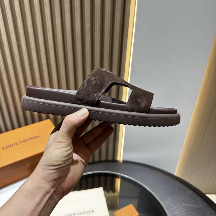 LV SLIPPERS