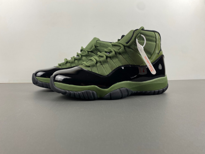 Air Jordan 11  CT8012-300