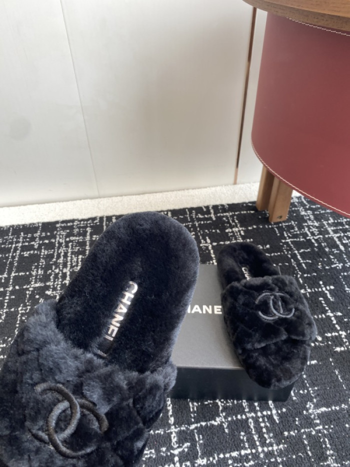 CH*NEL SLIPPERS