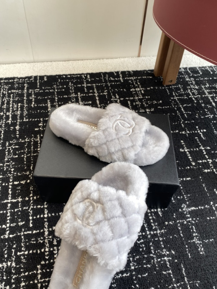 CH*NEL SLIPPERS