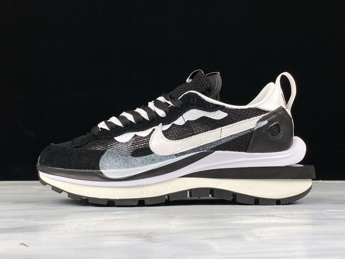 Sacai X NIKe regasus vaporrly SP BV0073-001