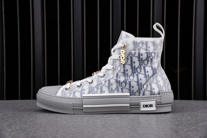 D10R B23 Oblique High Top Sneaker
