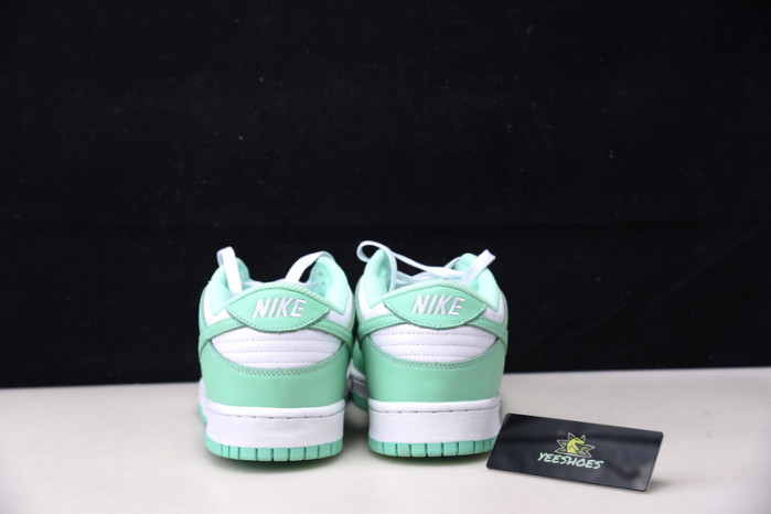 Nike Dunk Low Green Glow (W)  DD1503-105