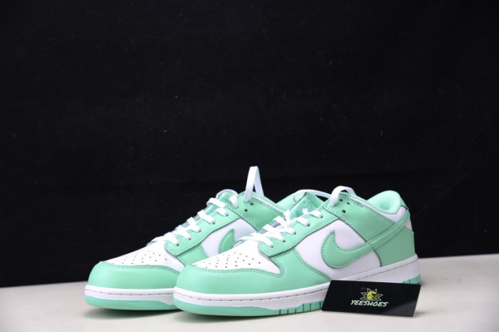 Nike Dunk Low Green Glow (W)  DD1503-105